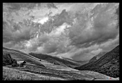 DSC 5198 199 200  HDR created and tone mapped with easyHDR 3.15.1: [1] DSC_5199.NEF, [2] DSC_5198.NEF, [3] DSC_5200.NEF